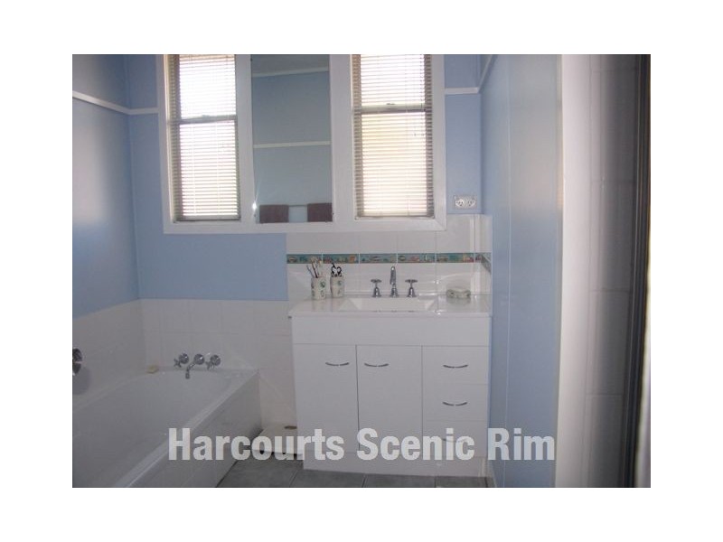 10 Cross Street, Jimboomba QLD 4280