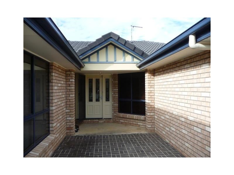 12 Lady Penrhyn Court, Mundoolun QLD 4285