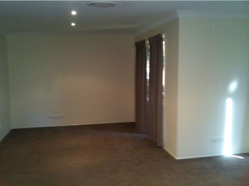 1 Kangaroo Close, Greenbank QLD 4124