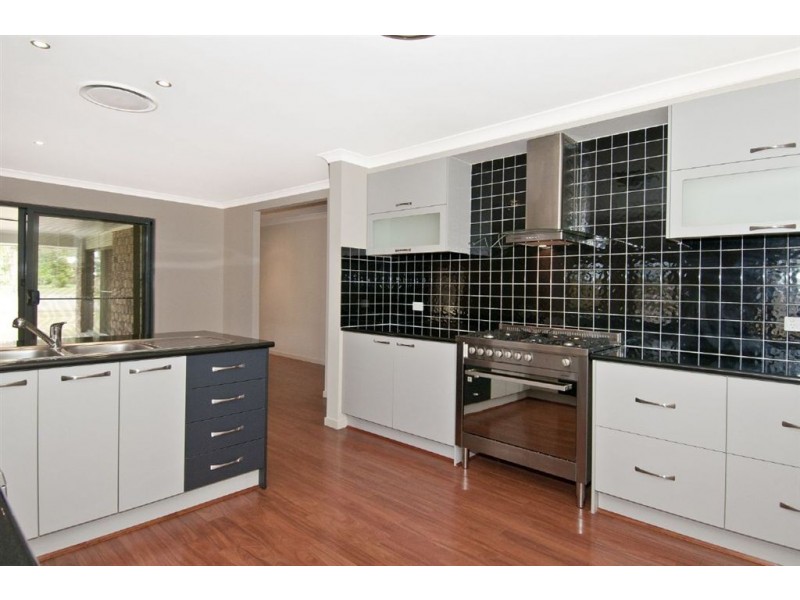 11 Blue Crane, New Beith QLD 4124