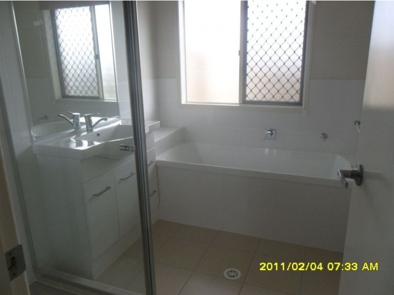 39 Golden Penda Dr, Jimboomba QLD 4280