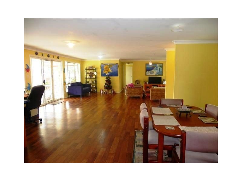 7 Portsmouth Court, Mundoolun QLD 4285