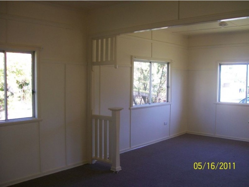 11 Hawkins Street, Beaudesert QLD 4285