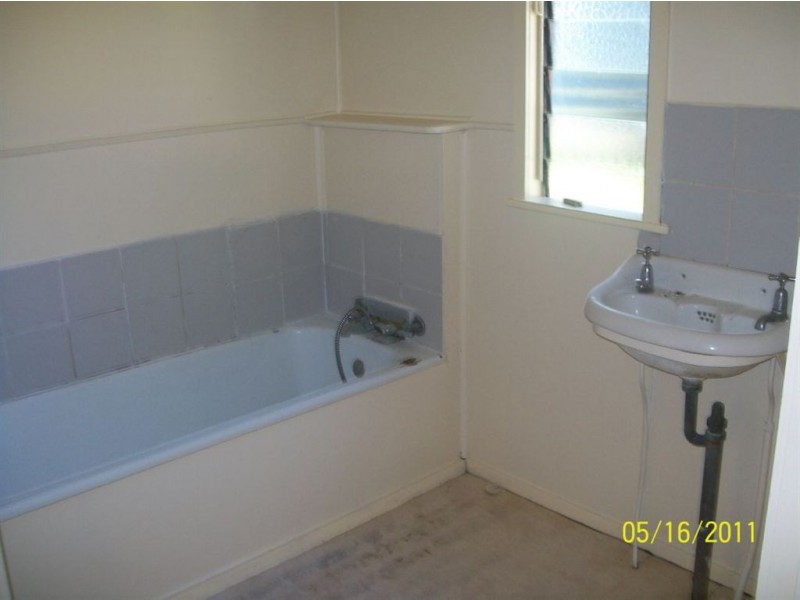 11 Hawkins Street, Beaudesert QLD 4285