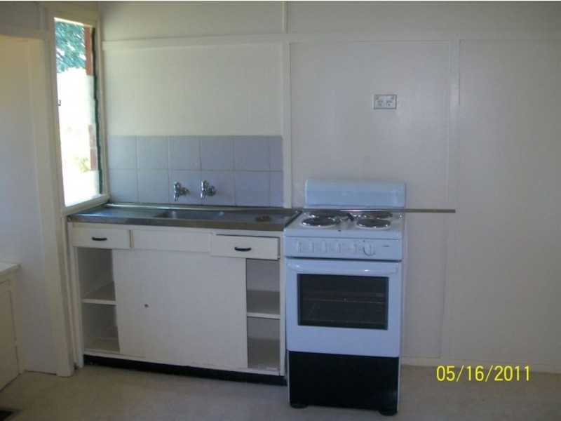 11 Hawkins Street, Beaudesert QLD 4285