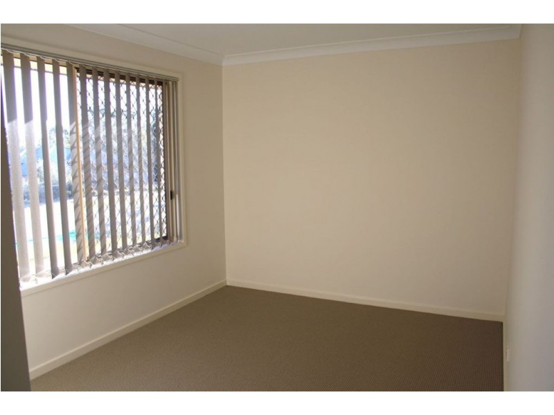 18 Parkhurst Place, Gleneagle QLD 4285