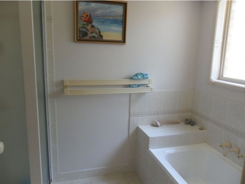 34 Tullamore Way, Gleneagle QLD 4285