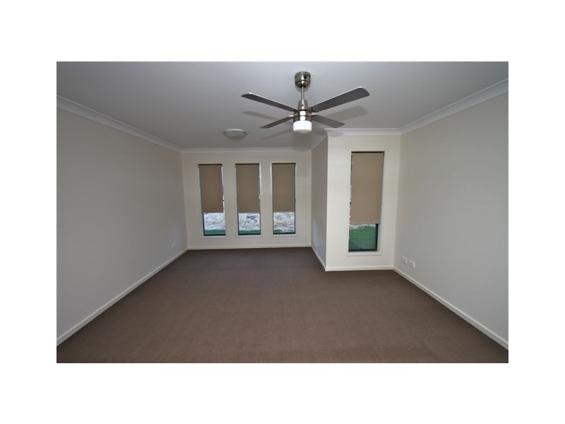 12 Pelsart Place, Jimboomba QLD 4280