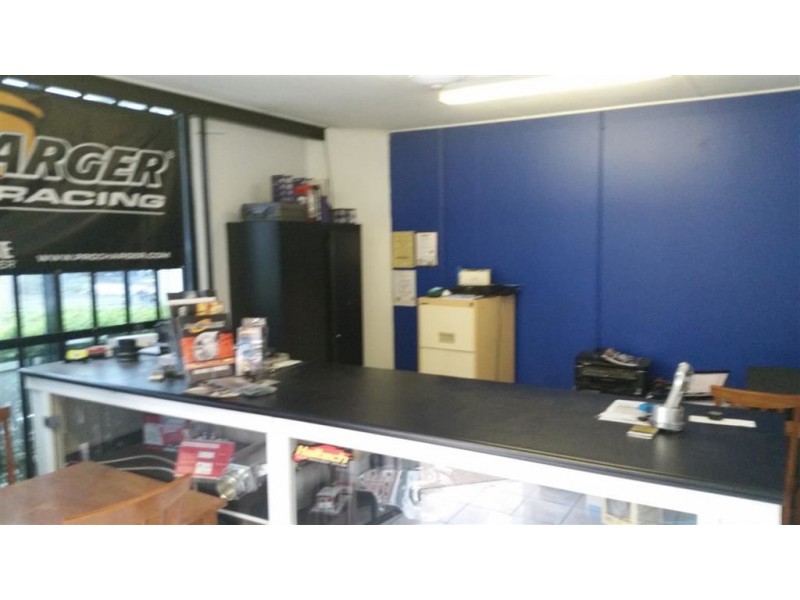 1/24 Tradelink Road, Hillcrest QLD 4118