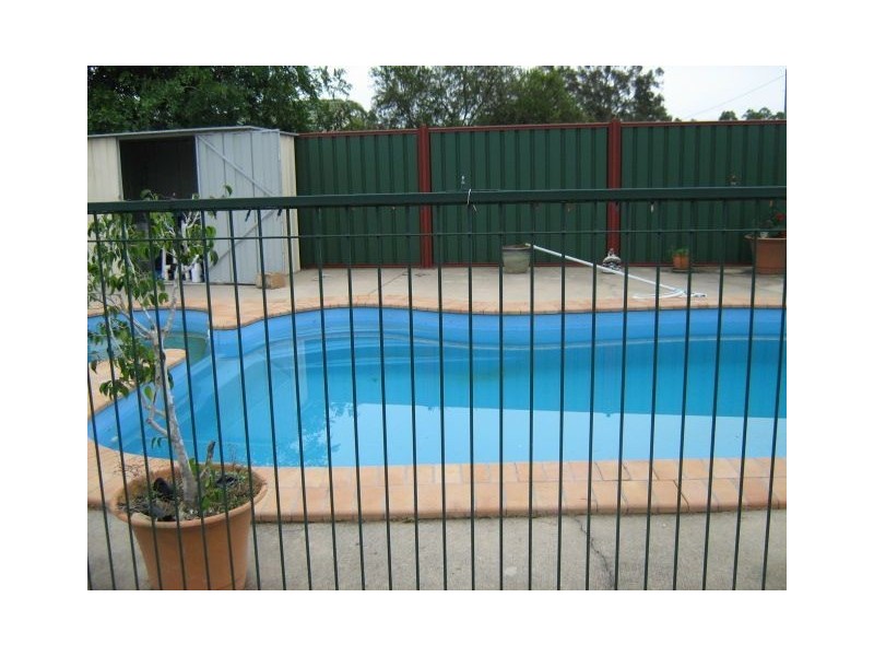 31 Shamrock Drive, Gleneagle QLD 4285