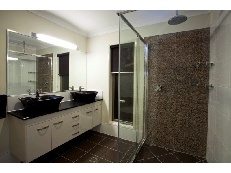 5 Wildwood Crescent, Jimboomba QLD 4280