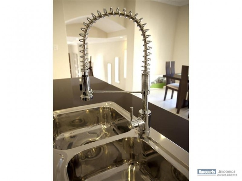 5 Wildwood Cresent, Jimboomba QLD 4280