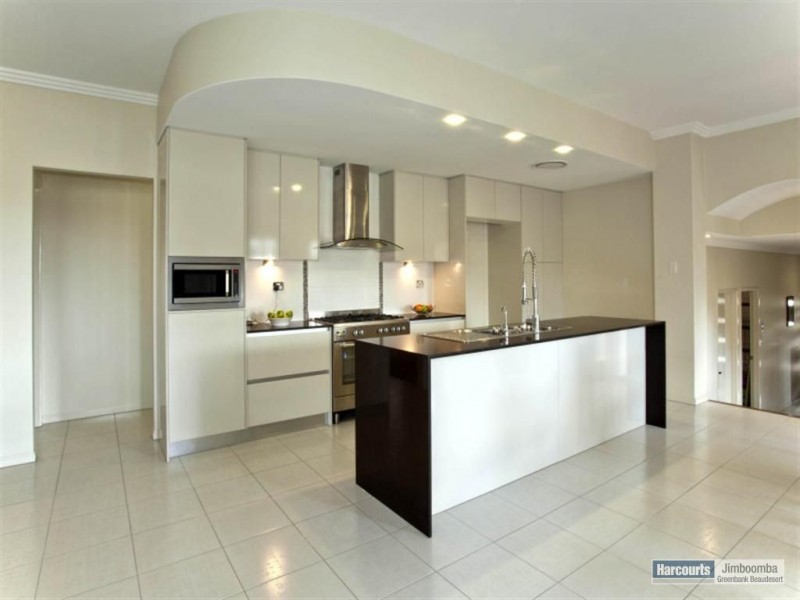 5 Wildwood Cresent, Jimboomba QLD 4280