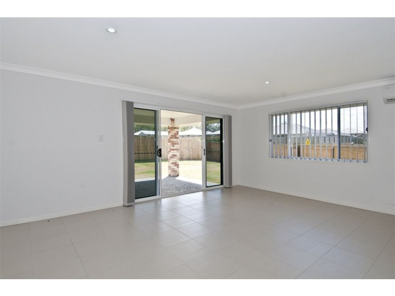 2 Lachlan Street, Gleneagle QLD 4285