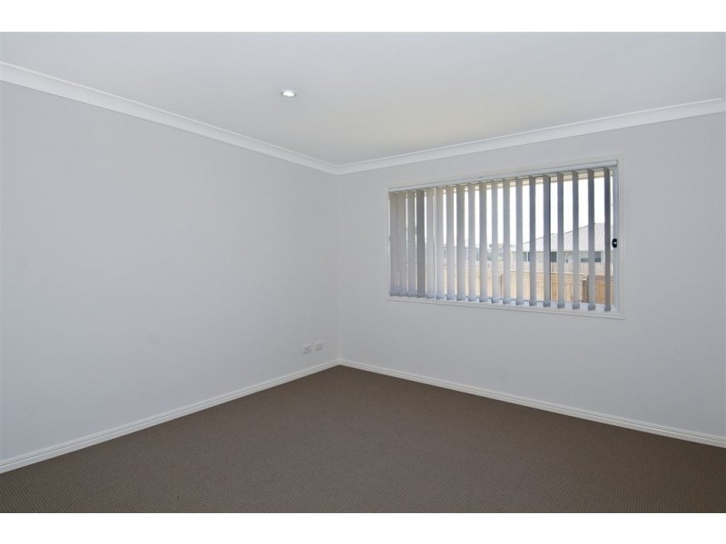 2 Lachlan Street, Gleneagle QLD 4285