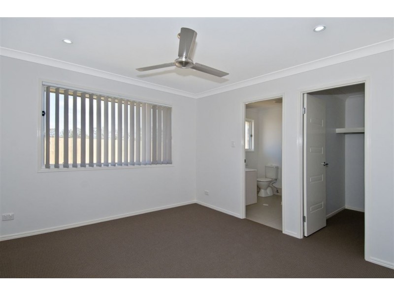 2 Lachlan Street, Gleneagle QLD 4285