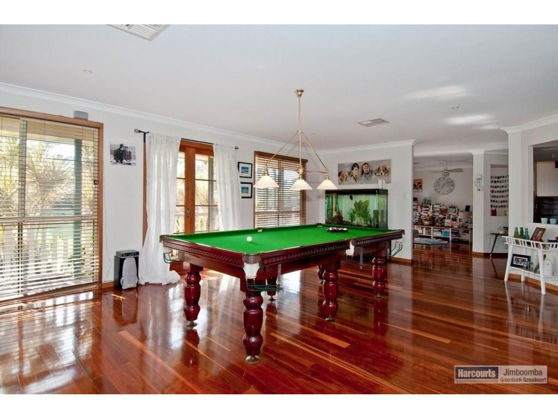 6 Scarborough Court, Mundoolun QLD 4285