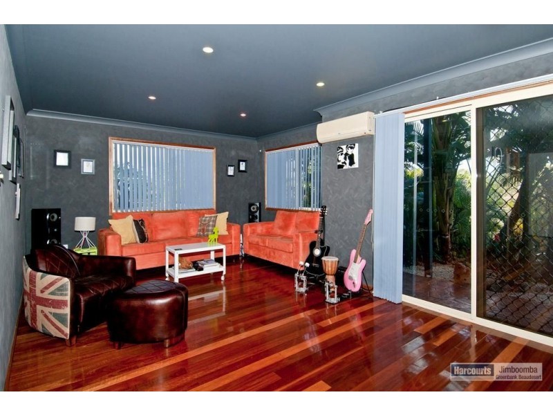 6 Scarborough Court, Mundoolun QLD 4285