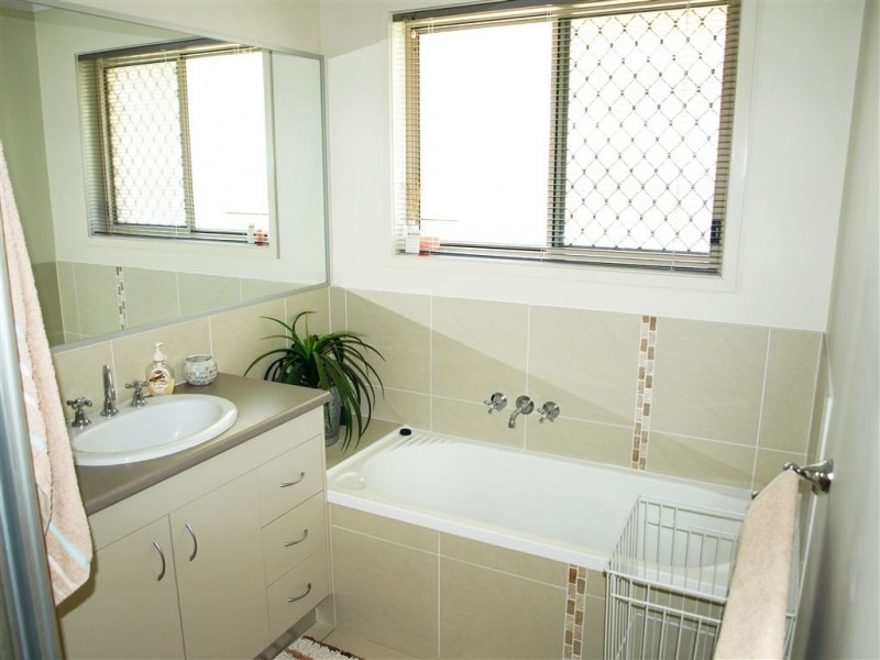 13 Creekside Crescent, Jimboomba QLD 4280