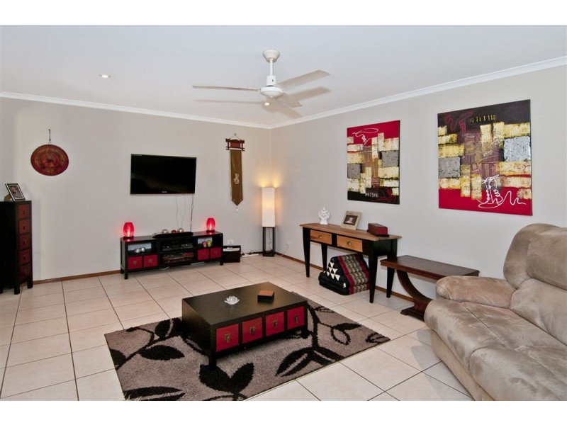 98-100 Silvereye Crescent, Greenbank QLD 4124