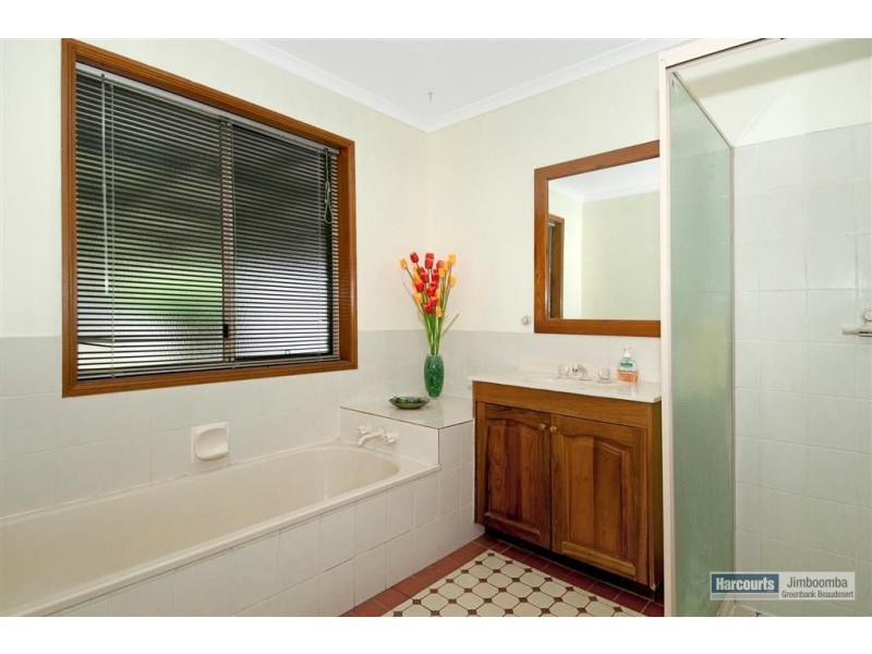 36 Grosvenor Court, Munruben QLD 4125