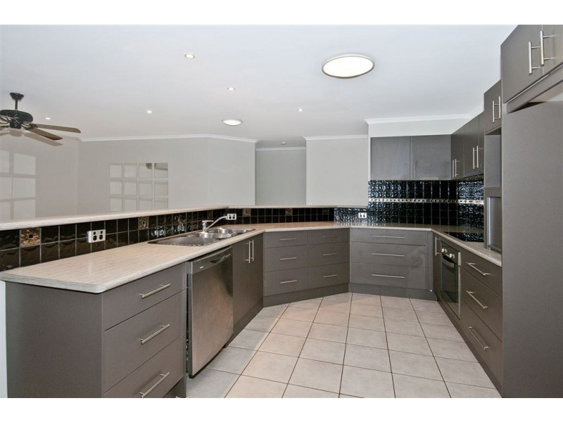 30 Errol Court, Cedar Grove QLD 4285