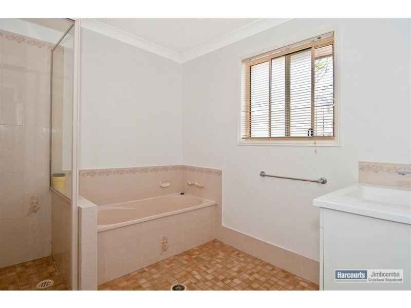 94 Lamberth Road, Regents Park QLD 4118