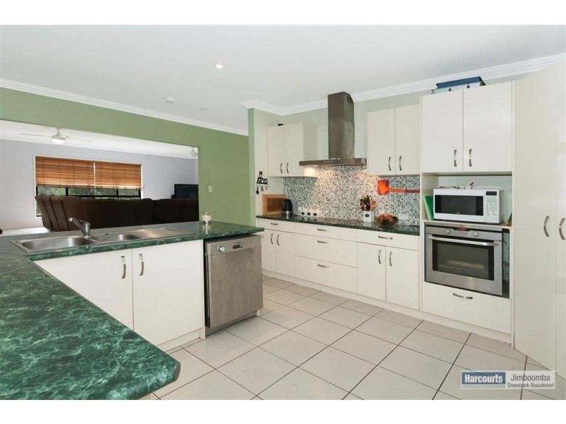 39 Portsmouth Court, Mundoolun QLD 4285