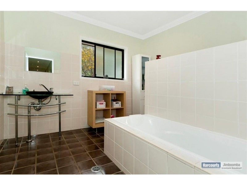 39 Portsmouth Court, Mundoolun QLD 4285