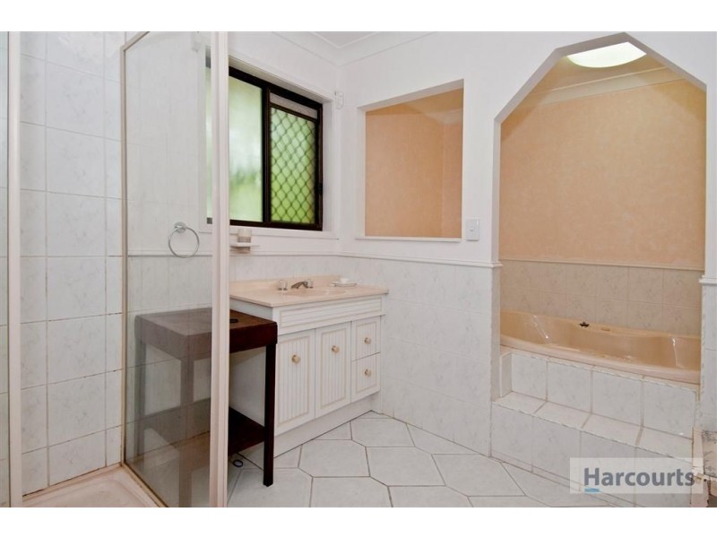 55 Rosina Road, North Maclean QLD 4280