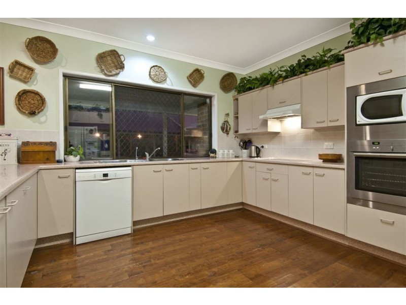 17 Gorky Place, Munruben QLD 4125