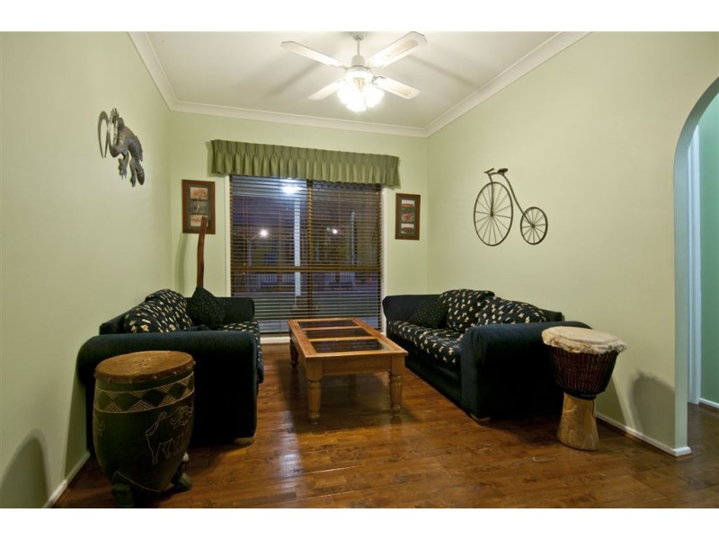 17 Gorky Place, Munruben QLD 4125