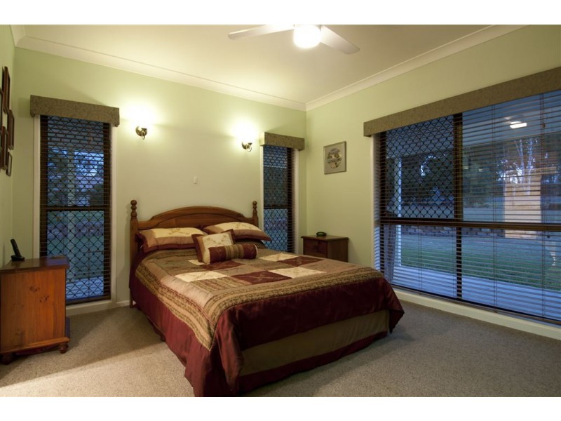 17 Gorky Place, Munruben QLD 4125