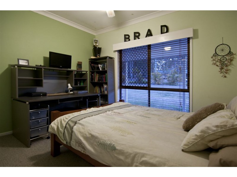 17 Gorky Place, Munruben QLD 4125