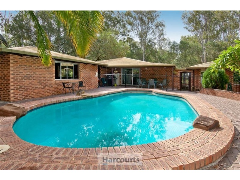 25 Dunfermline Road, North Maclean QLD 4280