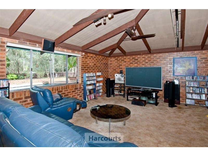 25 Dunfermline Road, North Maclean QLD 4280