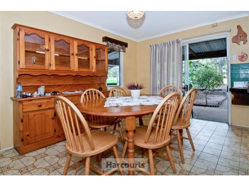 25 Dunfermline Road, North Maclean QLD 4280