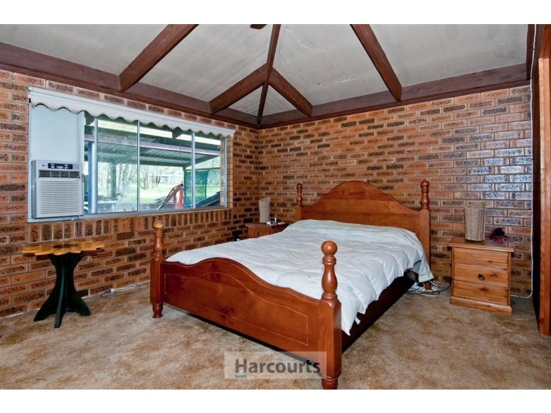 25 Dunfermline Road, North Maclean QLD 4280