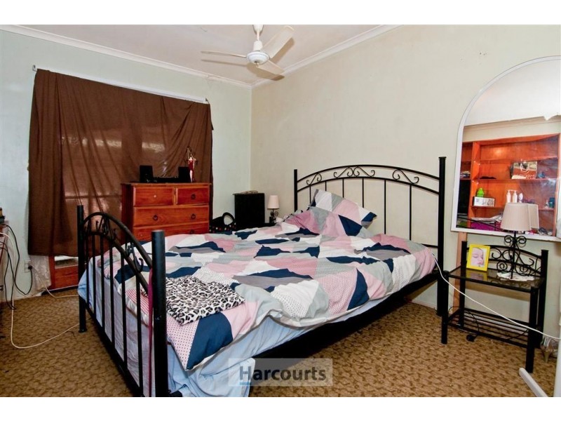 25 Dunfermline Road, North Maclean QLD 4280