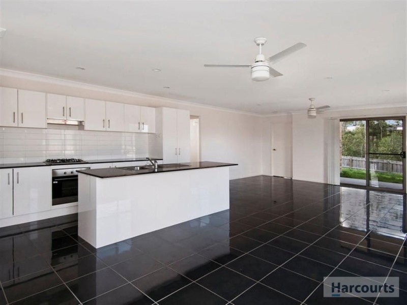 5 Ridgecrest Drive, Jimboomba QLD 4280