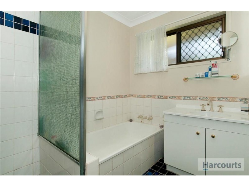 55 Sweetgum Street, Hillcrest QLD 4118