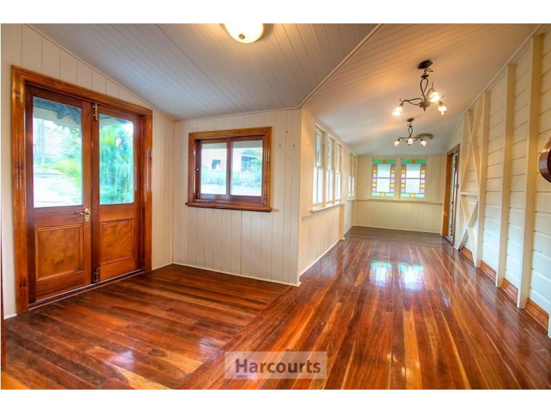 1 Johnstone Street, Sadliers Crossing QLD 4305