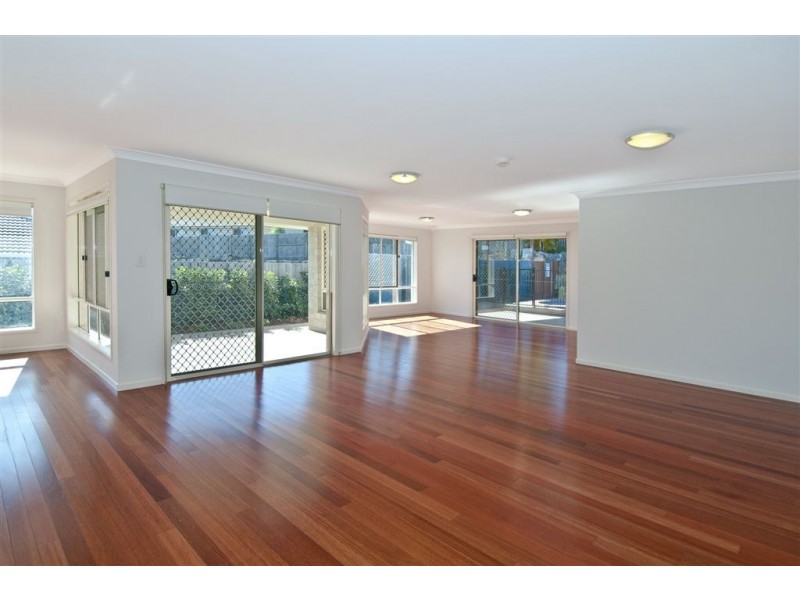 8 Sky Court, Springfield QLD 4300