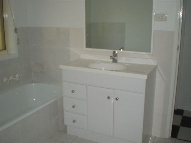 10 Mary Street, Jimboomba QLD 4280