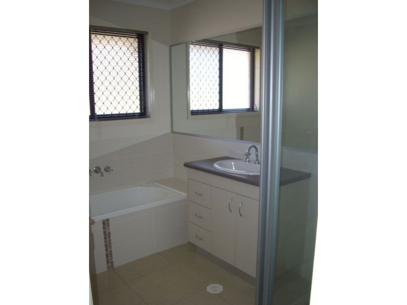 2 Range Court, Jimboomba QLD 4280
