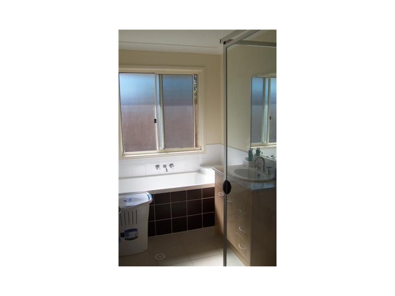 16 Creekside Crescent, Jimboomba QLD 4280