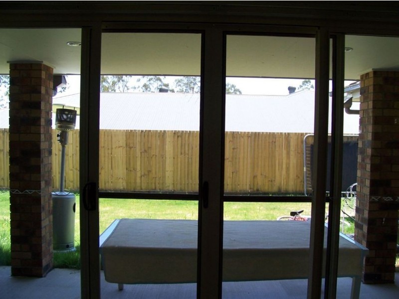 16 Creekside Crescent, Jimboomba QLD 4280