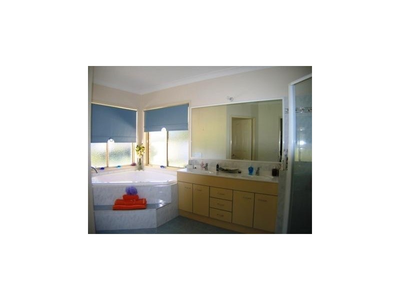 5 Wendy Court, Cedar Grove QLD 4285