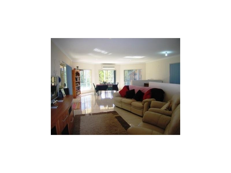 5 Wendy Court, Cedar Grove QLD 4285