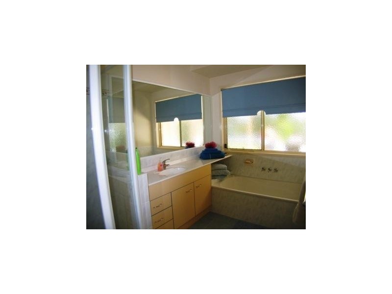 5 Wendy Court, Cedar Grove QLD 4285
